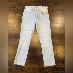 MOTHER Dazzler Crop Fray jeans